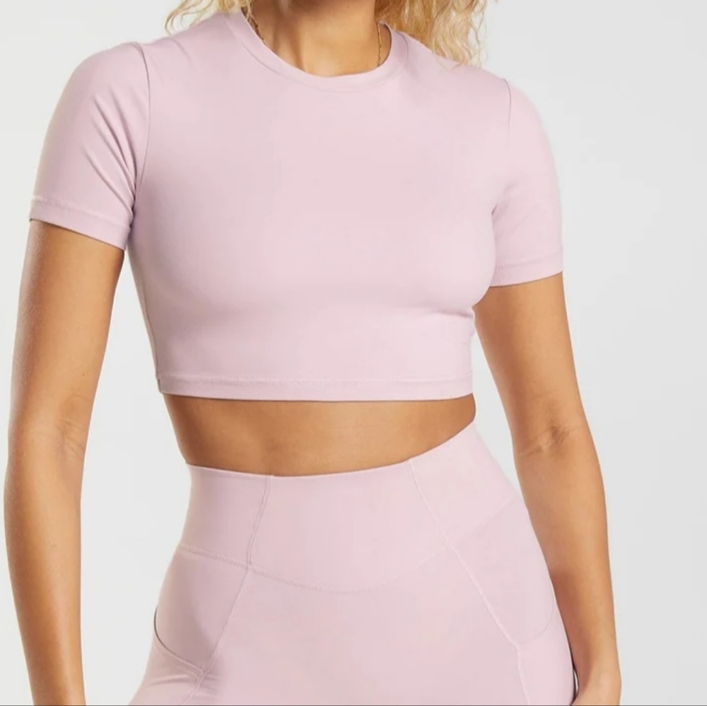 Gymshark Whitney Simmons M Petal Pink Cropped Workout Top - Picture 1 of 4